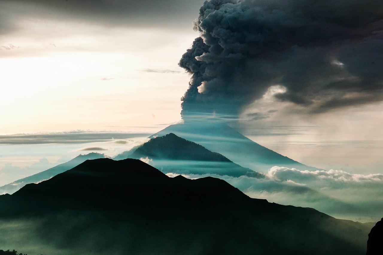 Wulkany na Bali – jest się czego bać?